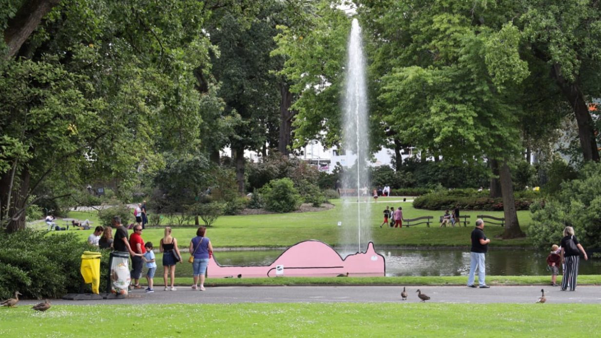jean-jullien-le-jardin-des-plantes-design_dezeen_2364_hero-1-1233x694
